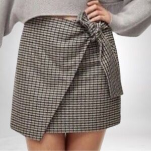 ARITZIA Wilfred Wool Cashmere Blend Houndstooth Wrap-front Mini Skirt Size 2